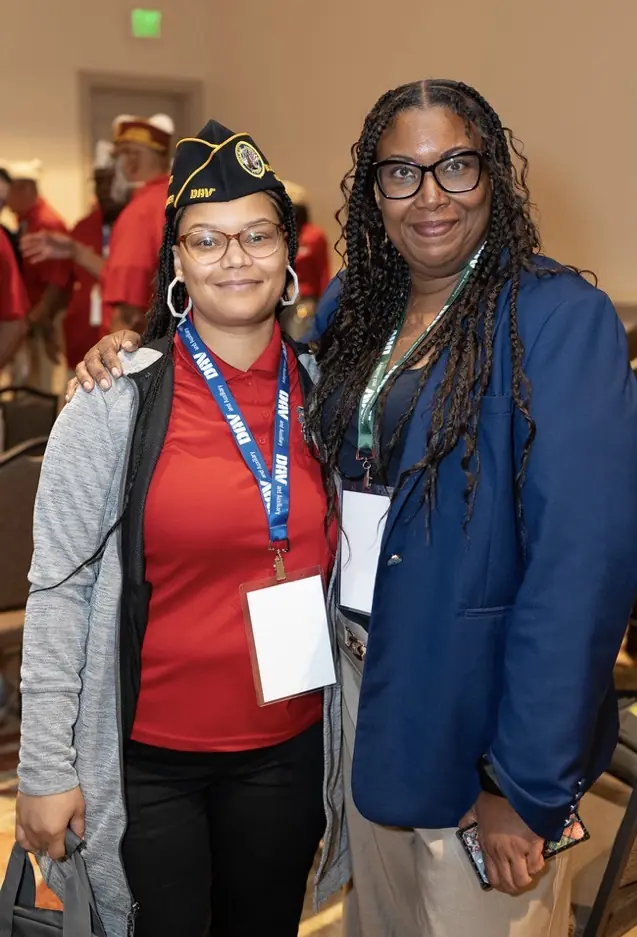 DAV members and guests share a moment together in Orlando.