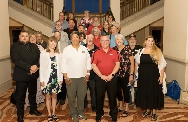 DAV members and guests share a moment together in Orlando.